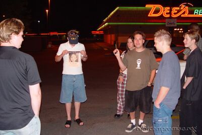 Defcon_10_010.jpg