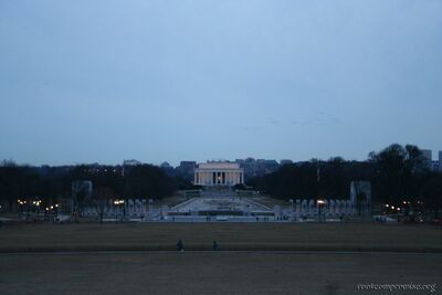 World War II Monument and Lincoln Memorial
