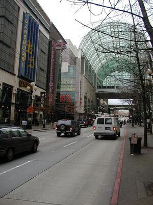 bh_windows_2004_019.jpg