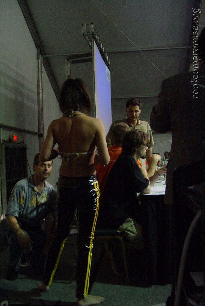 Defcon_10_062.jpg